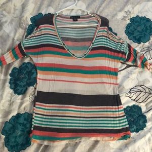 Quartered sleeve shirt